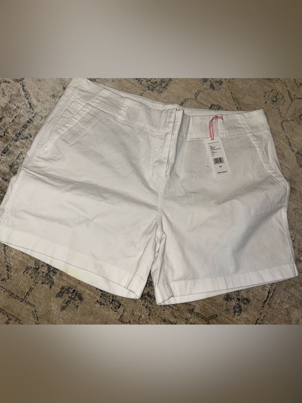 Vineyard Vines Women’s White 5in. Everyday Shorts NEW